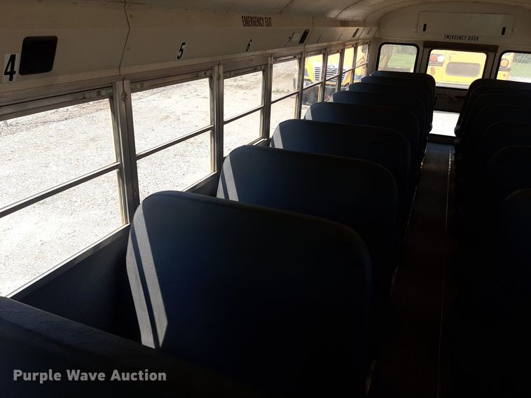 image for item DO3058 2002 International 3000  school bus