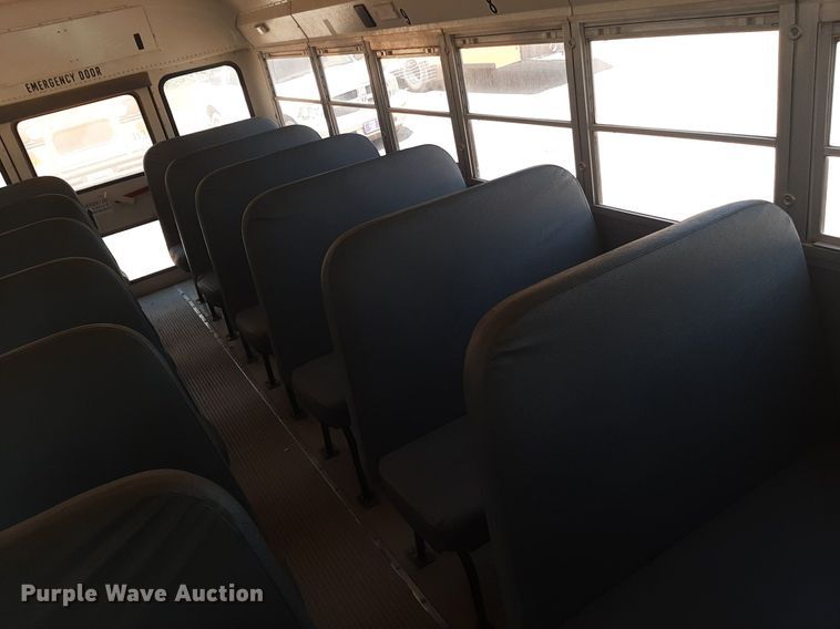 image for item DO3058 2002 International 3000  school bus