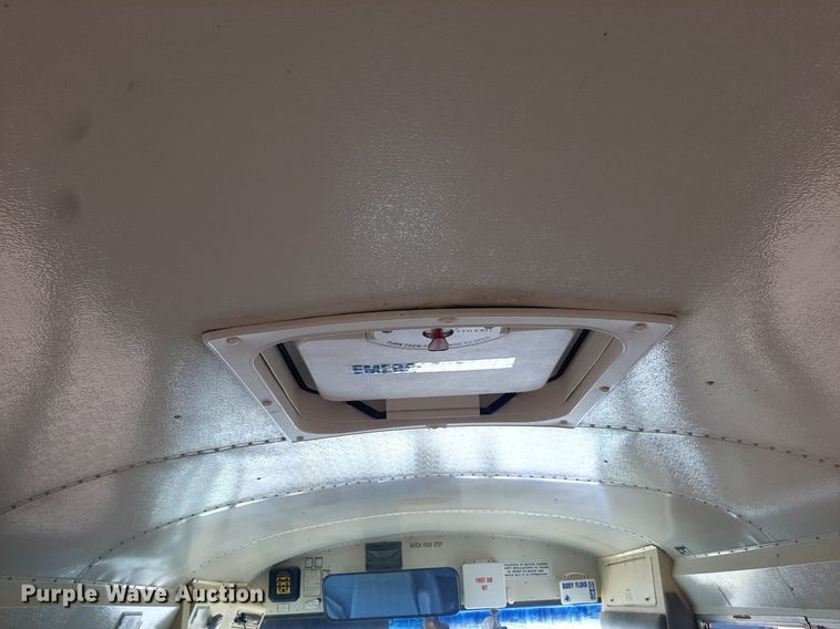 image for item DO3058 2002 International 3000  school bus