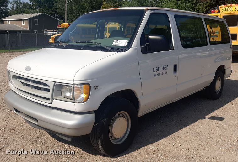 image for item DO3060 2002 Ford E150 XL  van