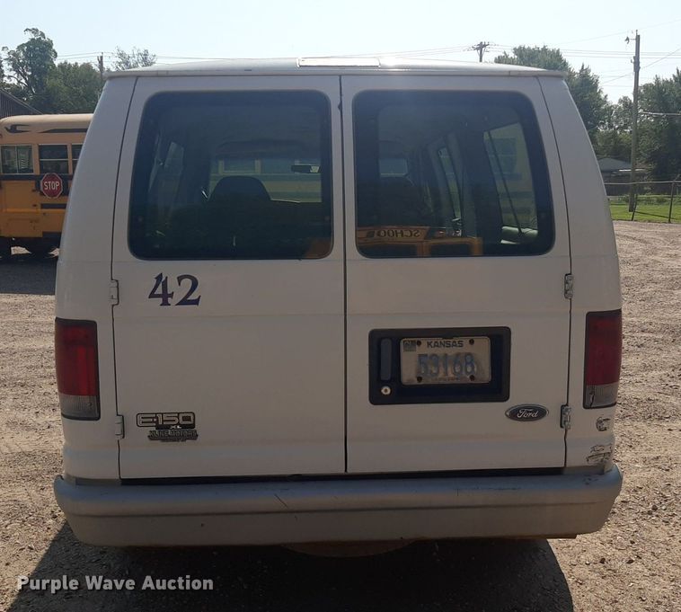 image for item DO3060 2002 Ford E150 XL  van