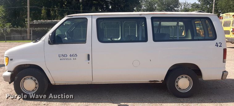image for item DO3060 2002 Ford E150 XL  van