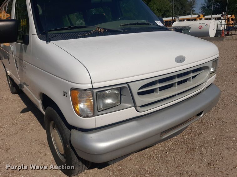 image for item DO3060 2002 Ford E150 XL  van