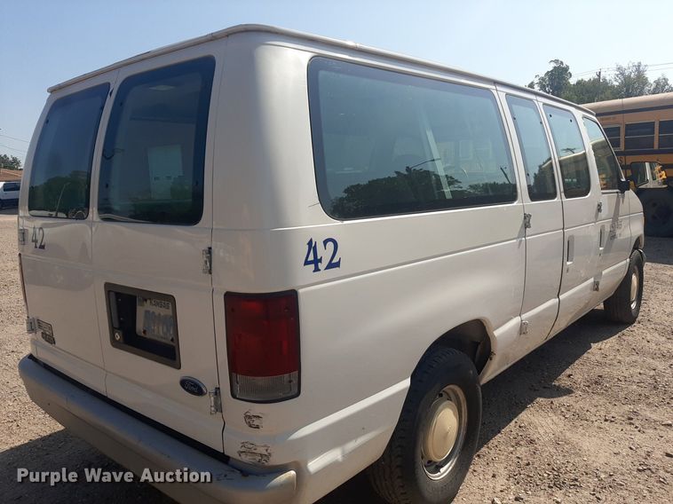 image for item DO3060 2002 Ford E150 XL  van