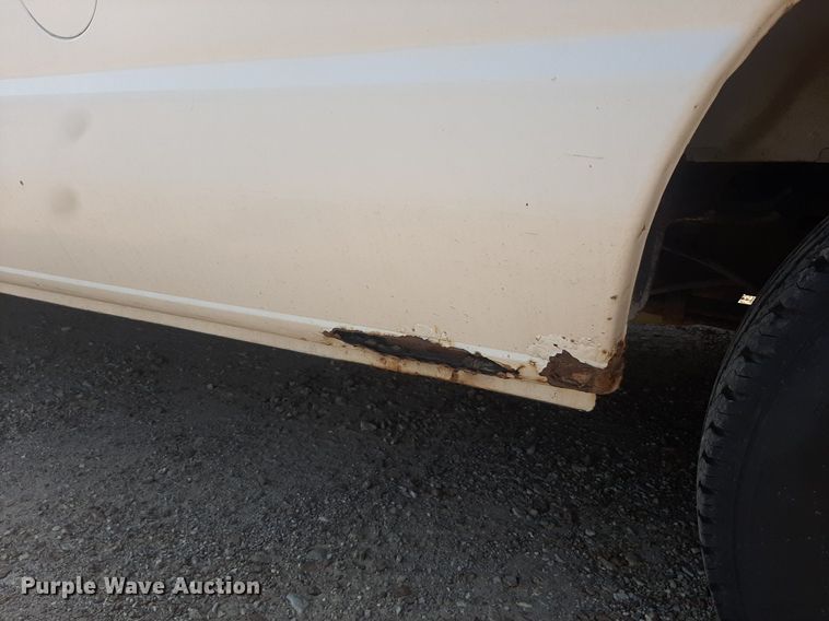image for item DO3060 2002 Ford E150 XL  van
