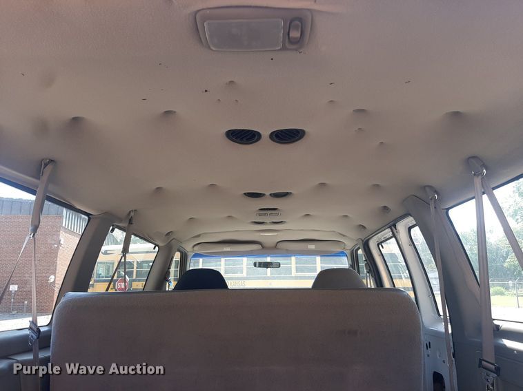 image for item DO3060 2002 Ford E150 XL  van