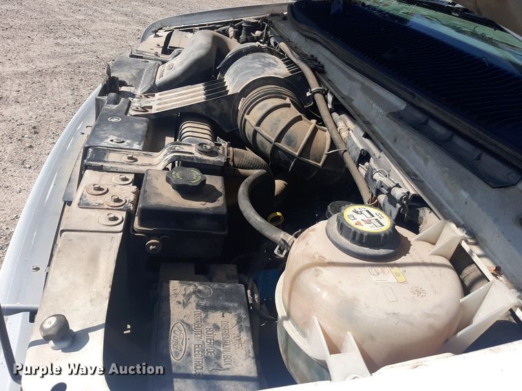 image for item DO3060 2002 Ford E150 XL  van