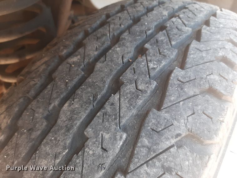 image for item DO3060 2002 Ford E150 XL  van