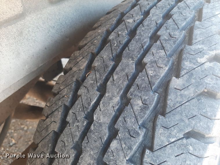 image for item DO3060 2002 Ford E150 XL  van