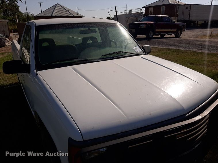 image for item DO3137 1996 Chevrolet C1500  pickup truck