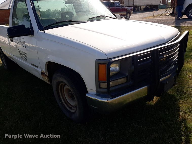 image for item DO3137 1996 Chevrolet C1500  pickup truck