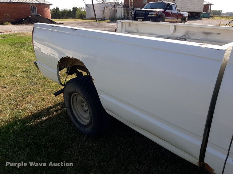 image for item DO3137 1996 Chevrolet C1500  pickup truck