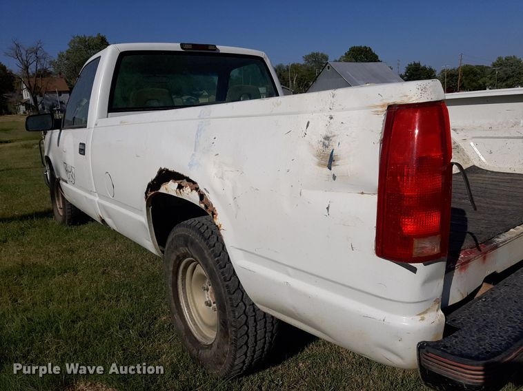 image for item DO3137 1996 Chevrolet C1500  pickup truck