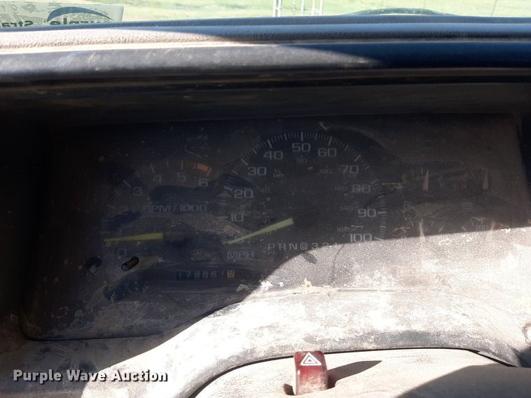 image for item DO3137 1996 Chevrolet C1500  pickup truck