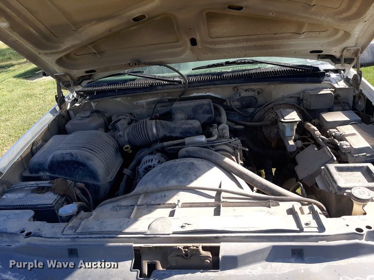 image for item DO3137 1996 Chevrolet C1500  pickup truck