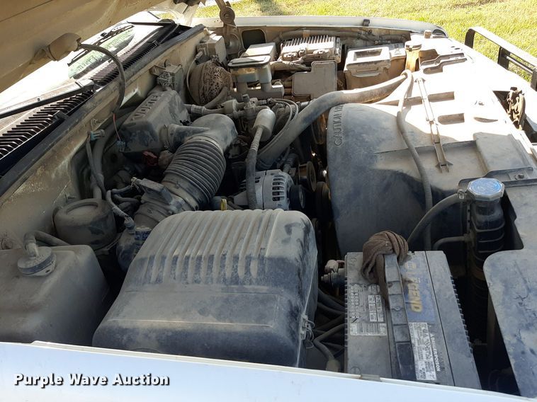 image for item DO3137 1996 Chevrolet C1500  pickup truck