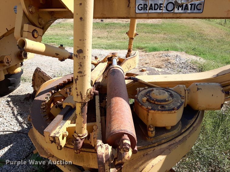 image for item DO3138 1975 Galion T-500A  motor grader