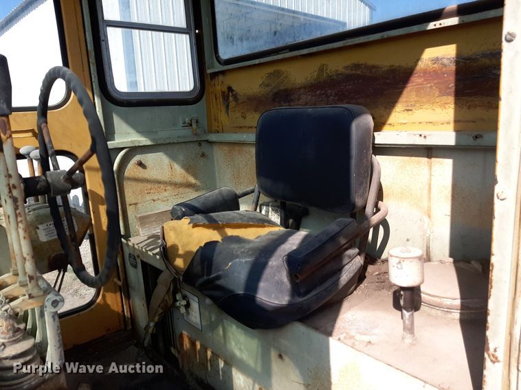 image for item DO3138 1975 Galion T-500A  motor grader