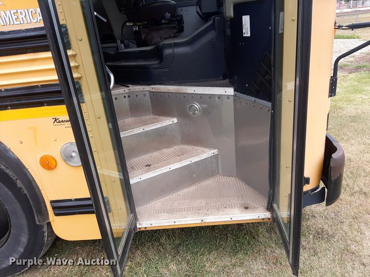 image for item DO3160 2008 Blue Bird  school bus