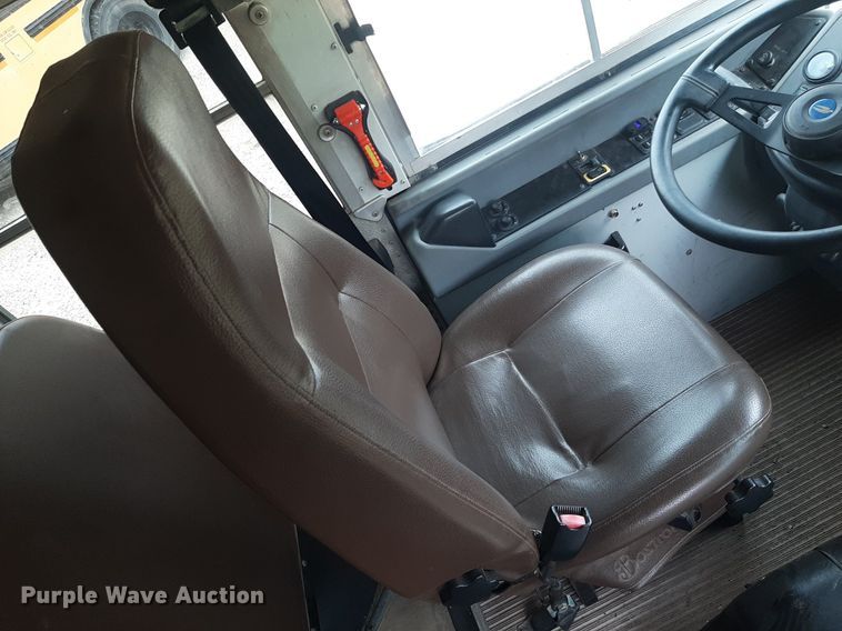 image for item DO3160 2008 Blue Bird  school bus