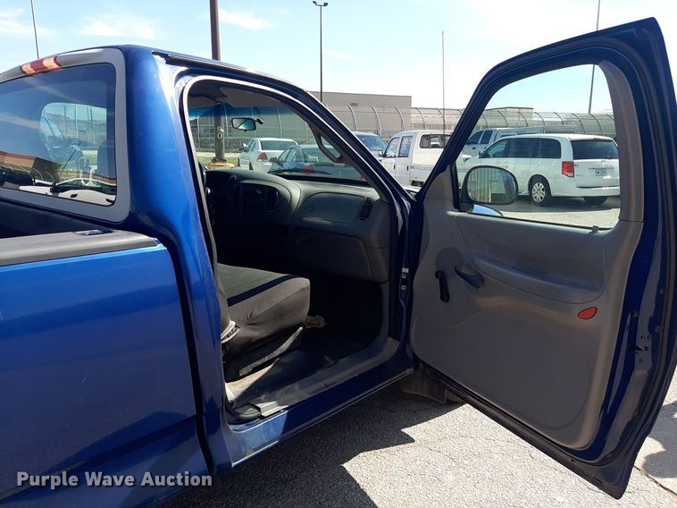 image for item DO3166 1997 Ford F150  pickup truck