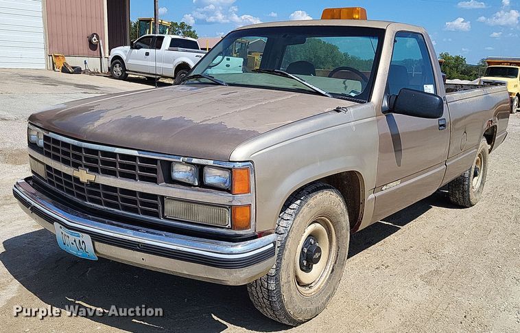 image for item DP5261 1997 Chevrolet C2500  pickup truck