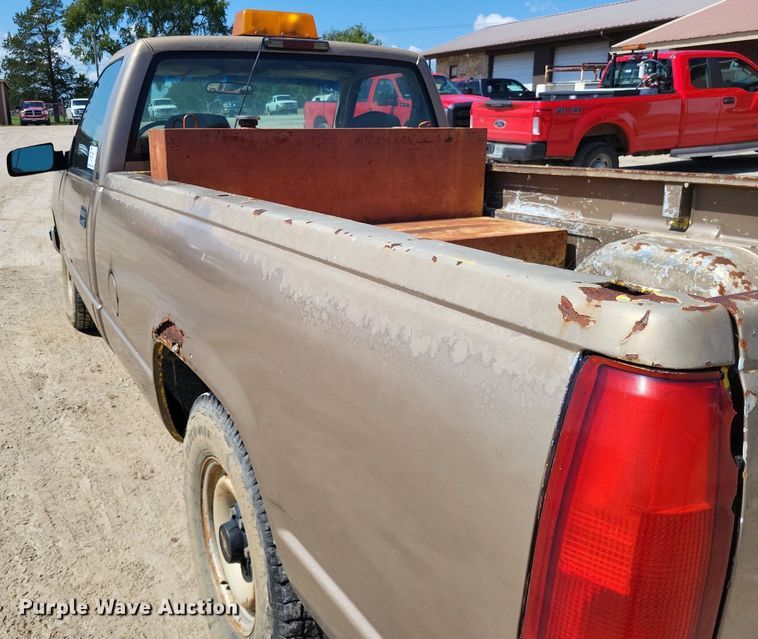 image for item DP5261 1997 Chevrolet C2500  pickup truck