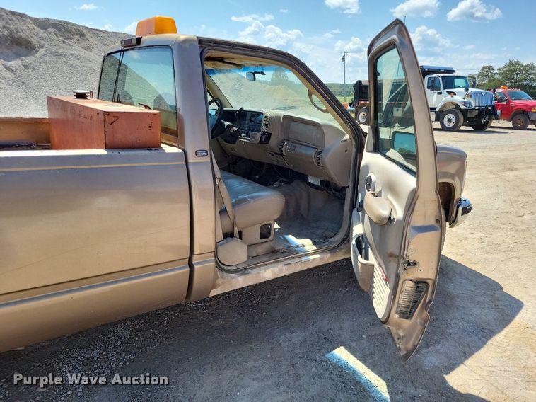 image for item DP5261 1997 Chevrolet C2500  pickup truck