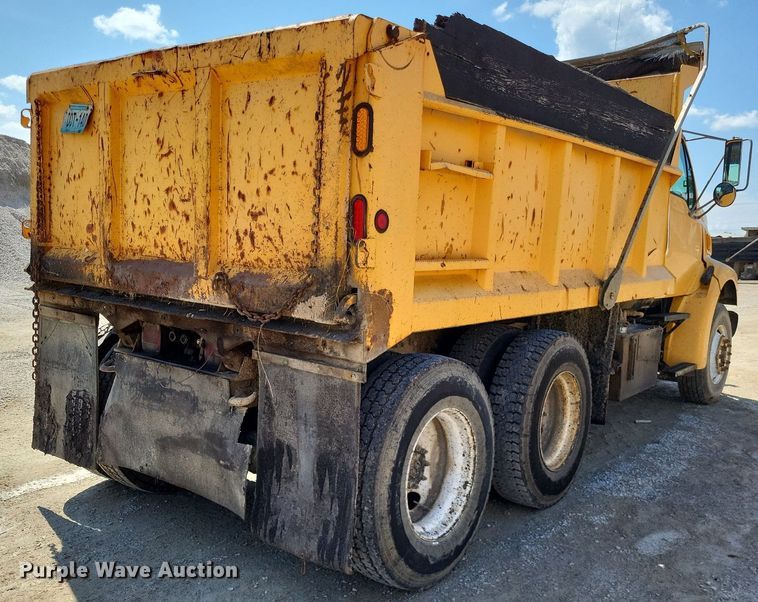 image for item DP5262 2004 Sterling L7500  dump truck