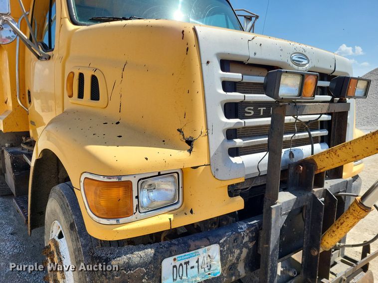 image for item DP5262 2004 Sterling L7500  dump truck