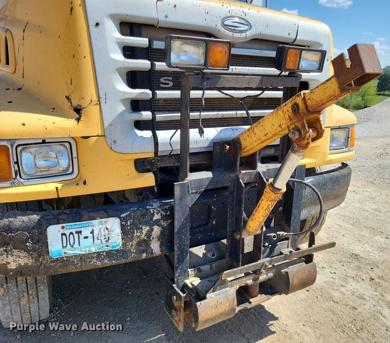 image for item DP5262 2004 Sterling L7500  dump truck