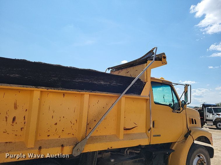 image for item DP5262 2004 Sterling L7500  dump truck