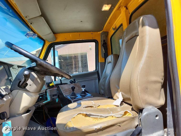 image for item DP5262 2004 Sterling L7500  dump truck