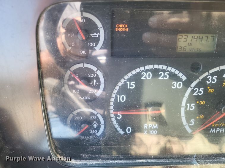 image for item DP5262 2004 Sterling L7500  dump truck