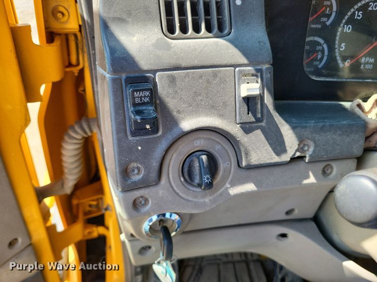 image for item DP5262 2004 Sterling L7500  dump truck