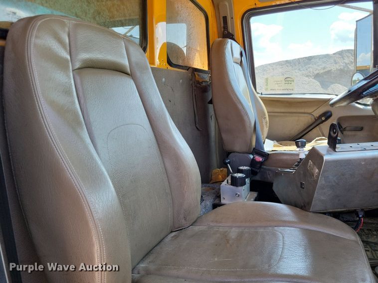 image for item DP5262 2004 Sterling L7500  dump truck