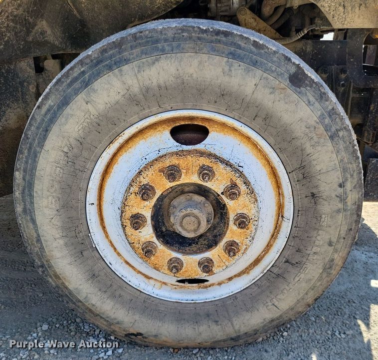 image for item DP5262 2004 Sterling L7500  dump truck