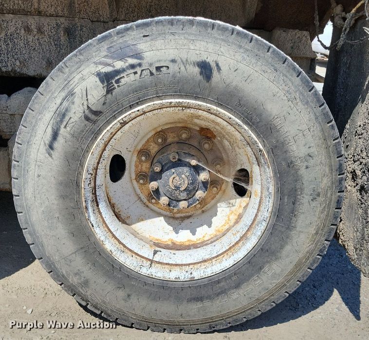 image for item DP5262 2004 Sterling L7500  dump truck