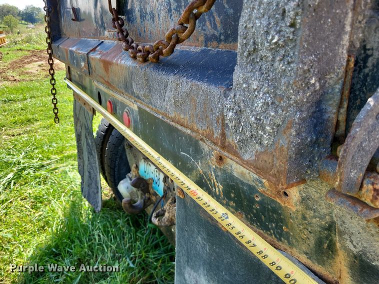 image for item DP5263 1995 Ford L8000  dump truck