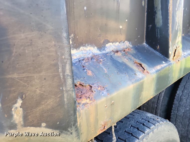 image for item DP5263 1995 Ford L8000  dump truck