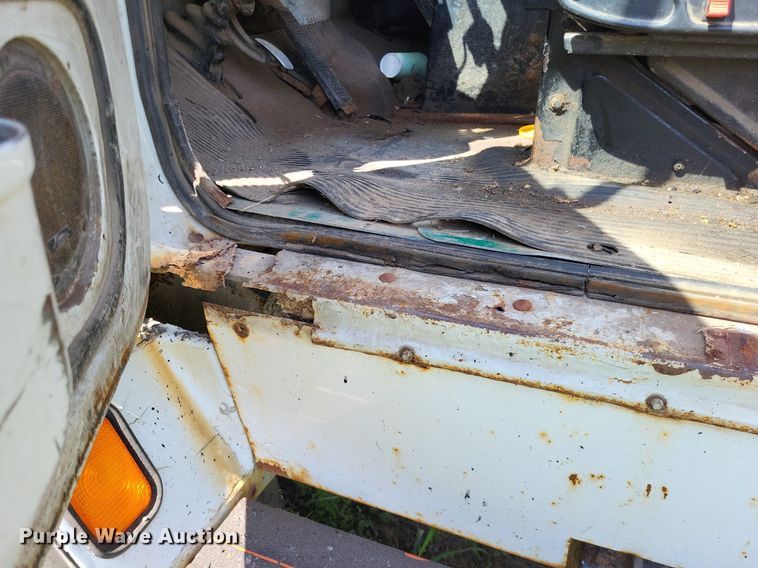 image for item DP5263 1995 Ford L8000  dump truck