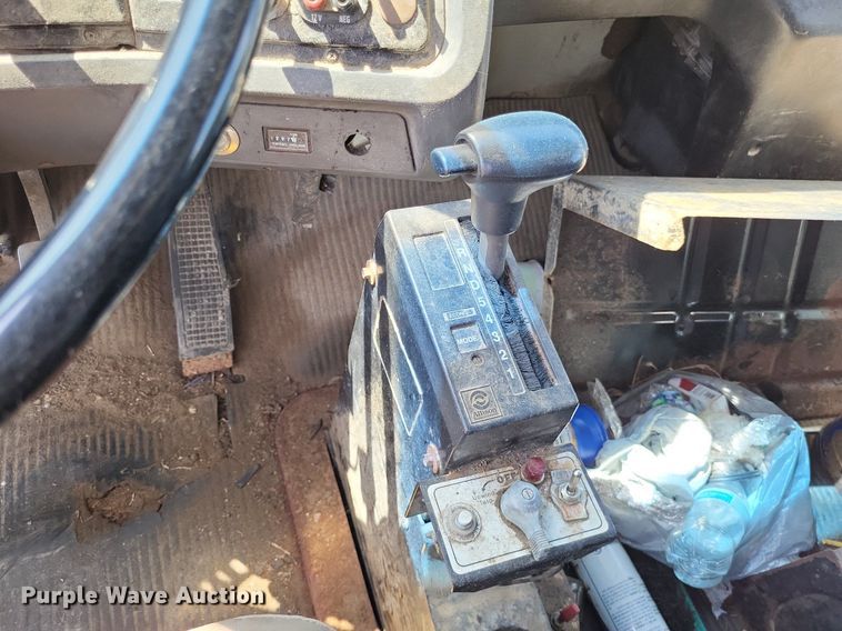 image for item DP5263 1995 Ford L8000  dump truck