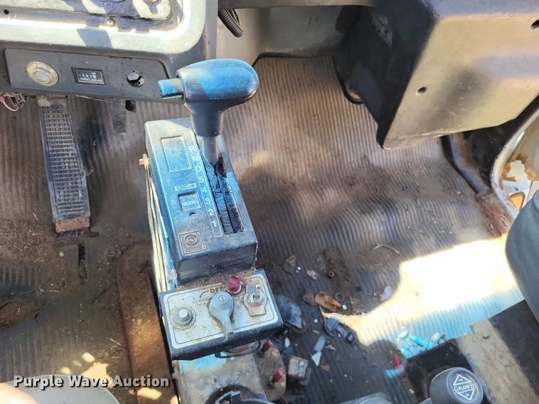 image for item DP5263 1995 Ford L8000  dump truck