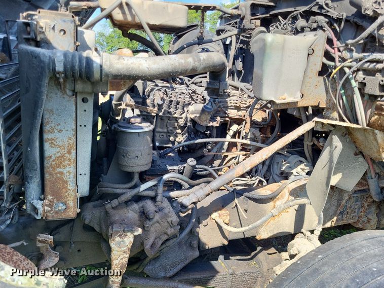 image for item DP5263 1995 Ford L8000  dump truck