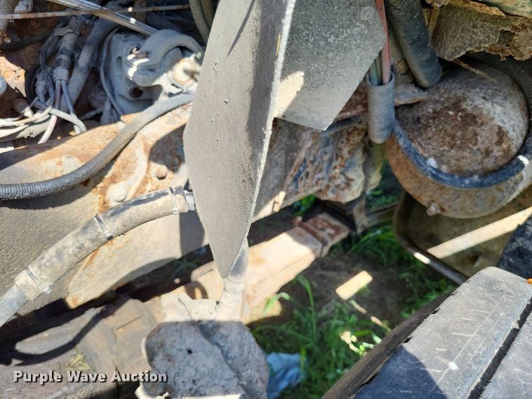 image for item DP5263 1995 Ford L8000  dump truck