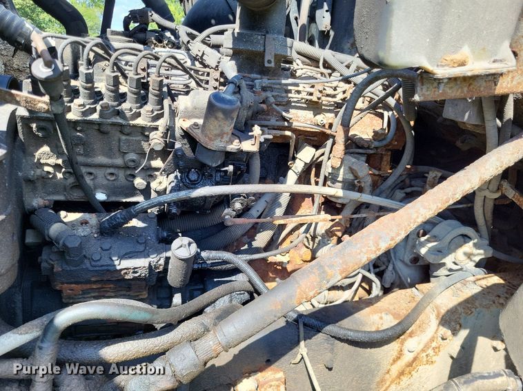 image for item DP5263 1995 Ford L8000  dump truck