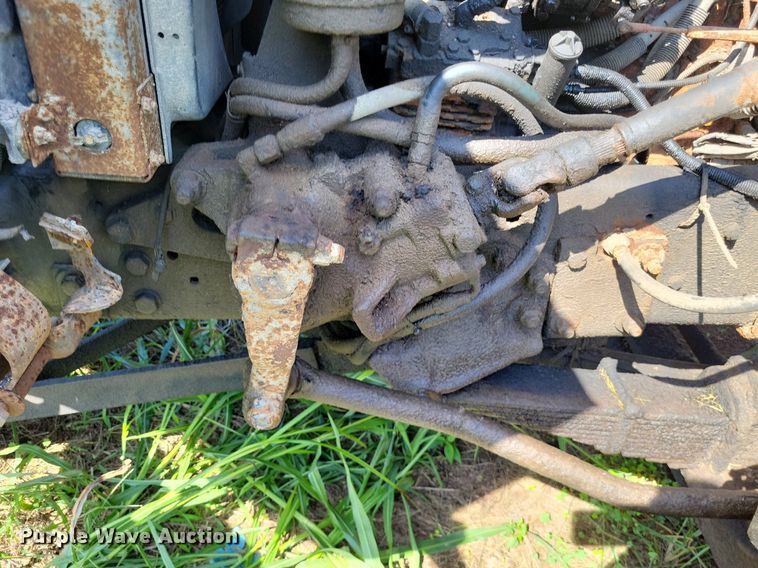 image for item DP5263 1995 Ford L8000  dump truck