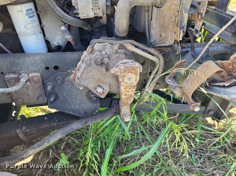 image for item DP5263 1995 Ford L8000  dump truck