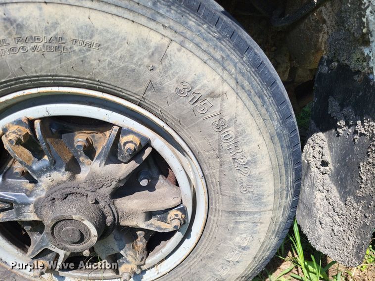 image for item DP5263 1995 Ford L8000  dump truck