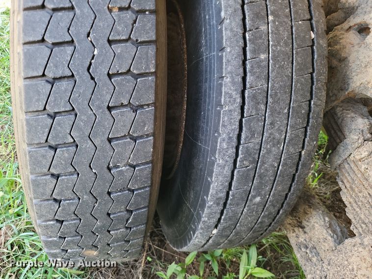 image for item DP5263 1995 Ford L8000  dump truck